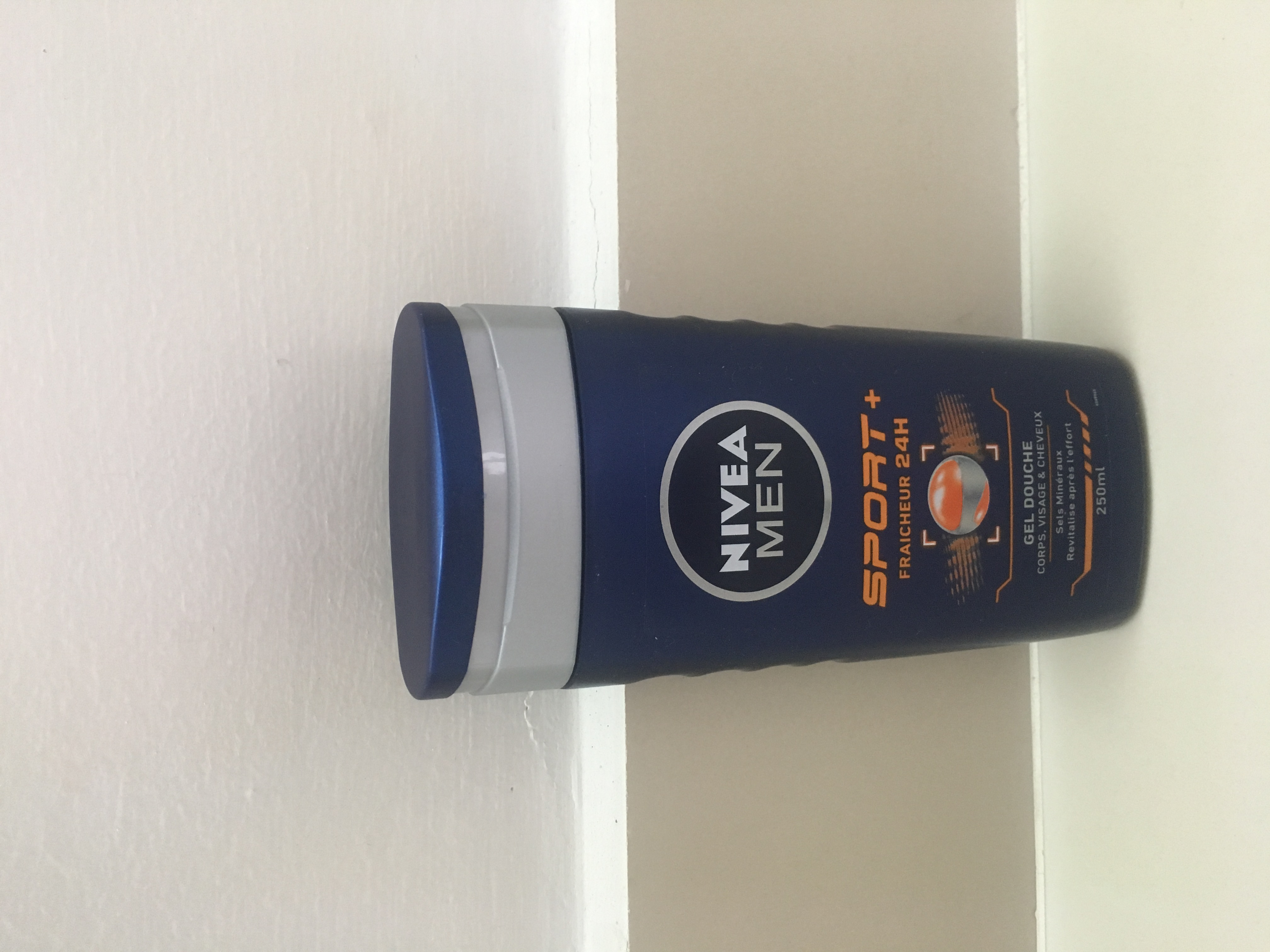 (HÀNG PHÁP) Sữa tắm gội dành cho nam NIVEA Men 250ml