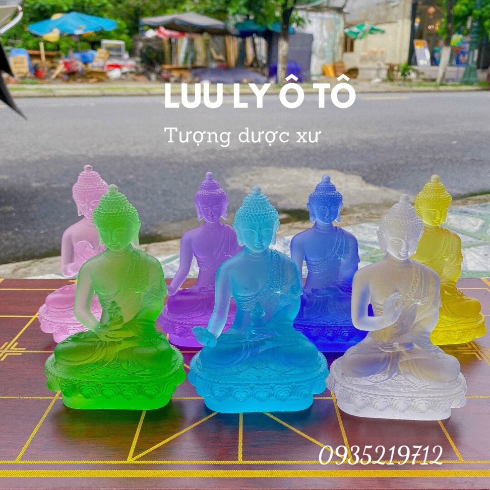 TƯỢNG DƯỢC SƯ ĐÁ LƯU LY TRƯNG BÀY Ô TÔ