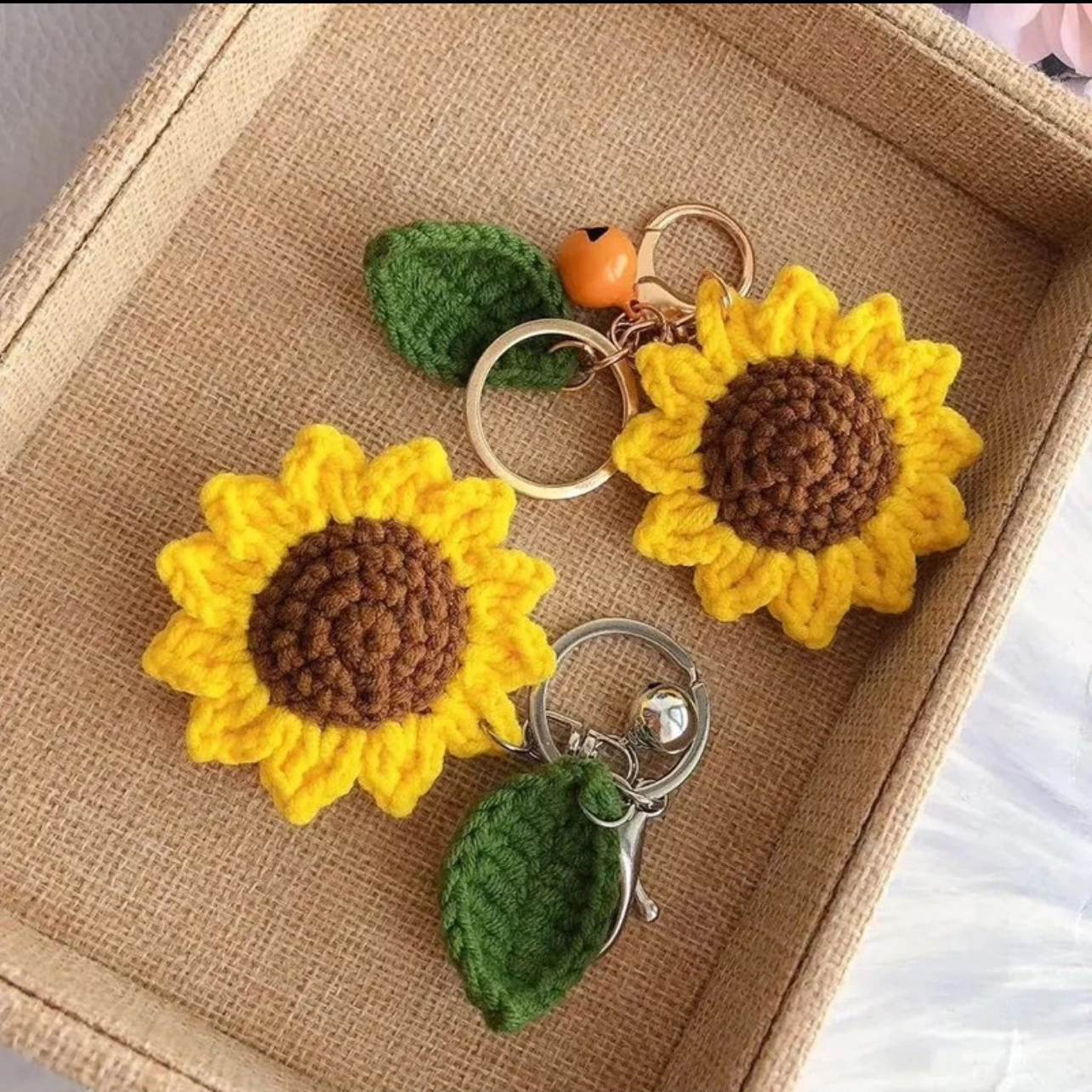 Móc treo chìa khóa handmade bằng len