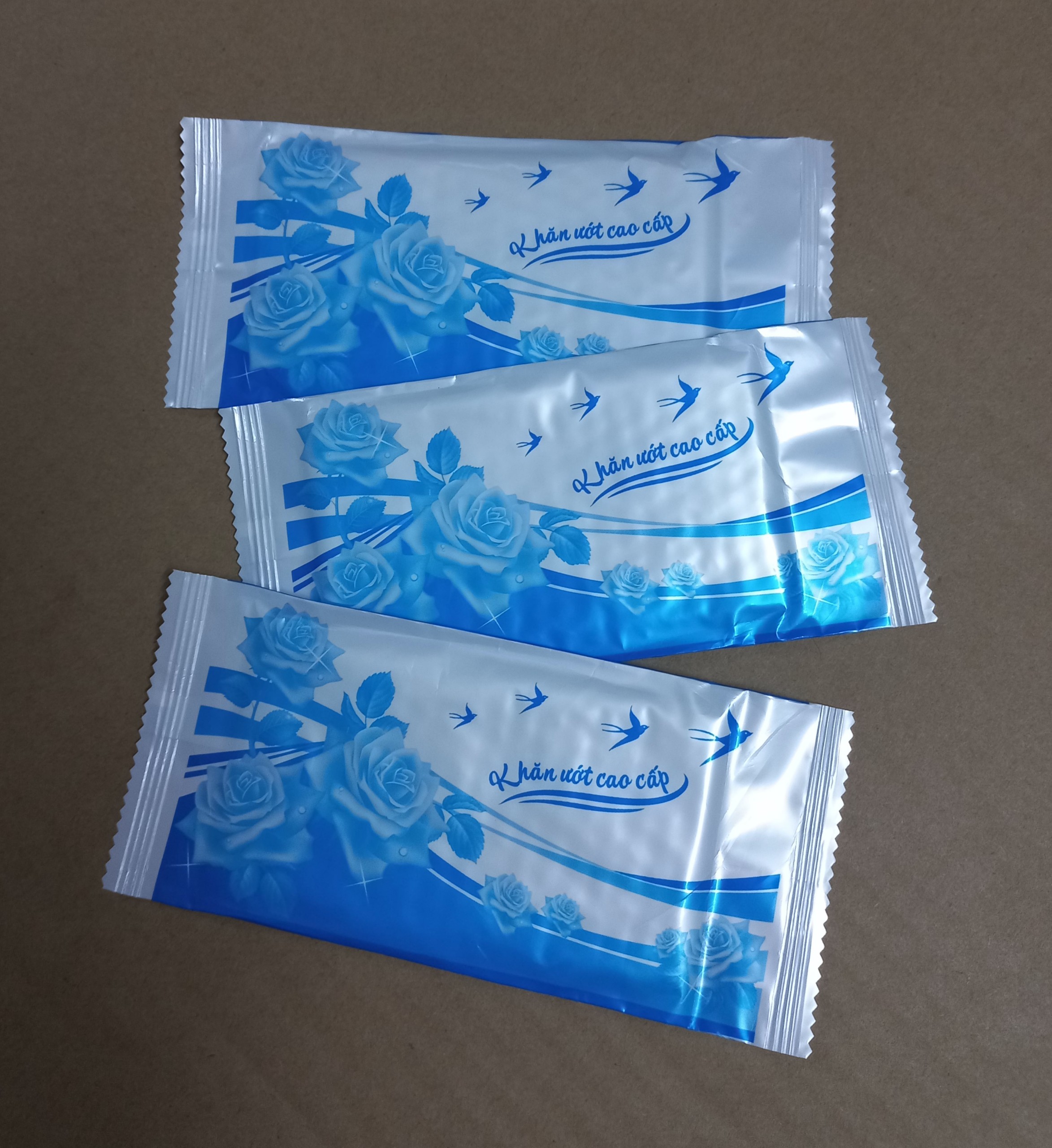 100 Pieces of Cold Towels, Premium Wet Towels