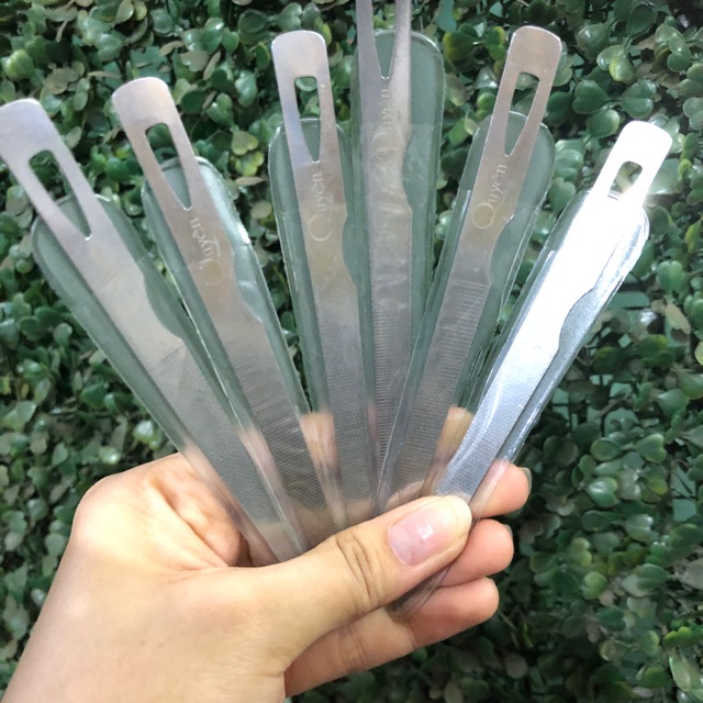 Cây lấy khoé Quyên ( dùng lấy khoé móng )