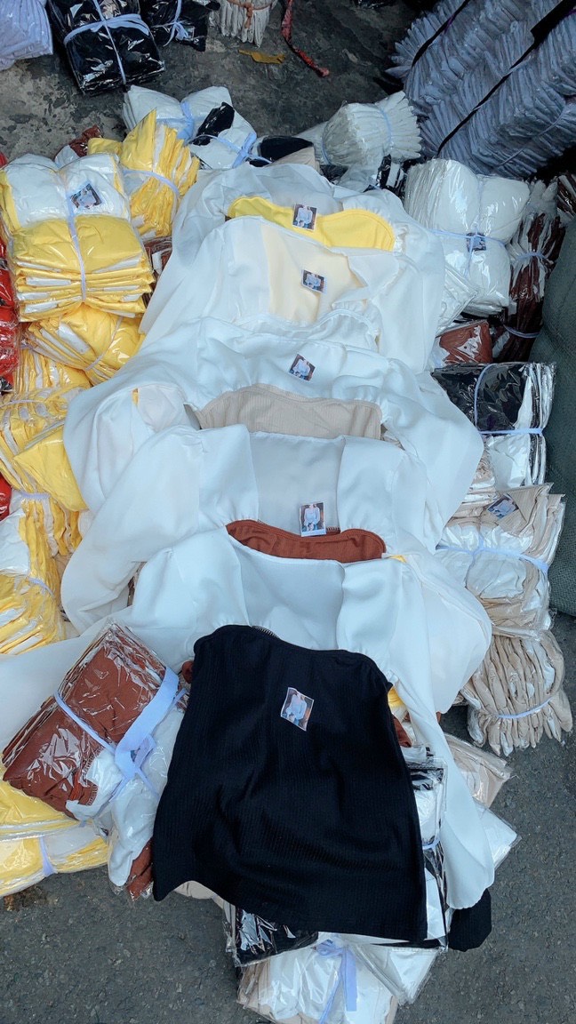 Kèm Video - Dưới 53kg]Áo thun gân cổ vuông phối tay voan bồng dài tiểu thư croptop MC