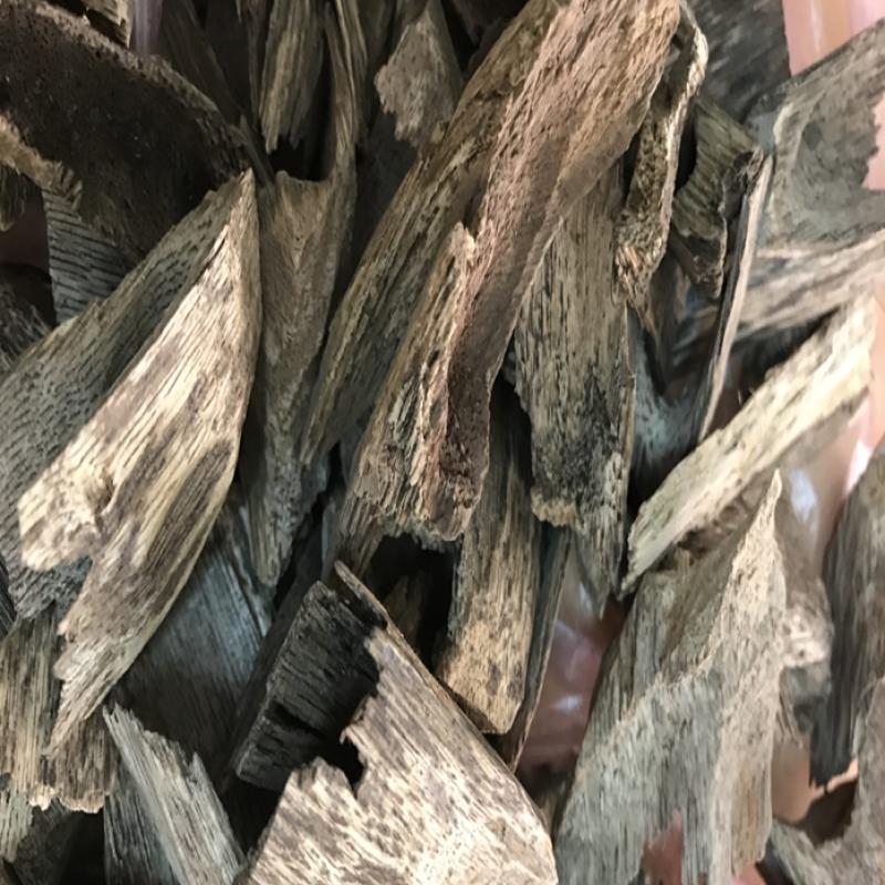 TRẦM HƯƠNG MIẾNG (LOẠI CHUI) (100 gram/gói)