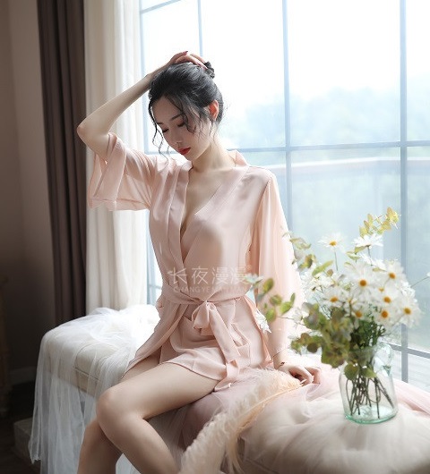 Áo choàng voan cao cấp sẵn hàng màu đen, be - ACVT005