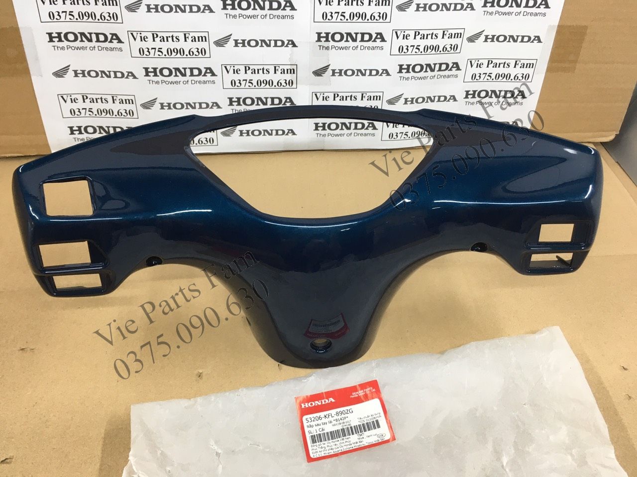 Bợ cổ/ ốp đầu sau Future 1/ Future đời đầu màu xanh nhớt, hàng din Honda mới 100%