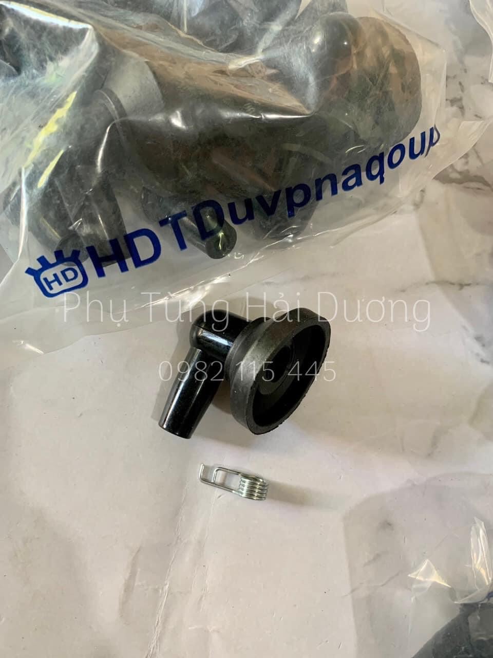 Chụp Bugi máy Cắt Cỏ