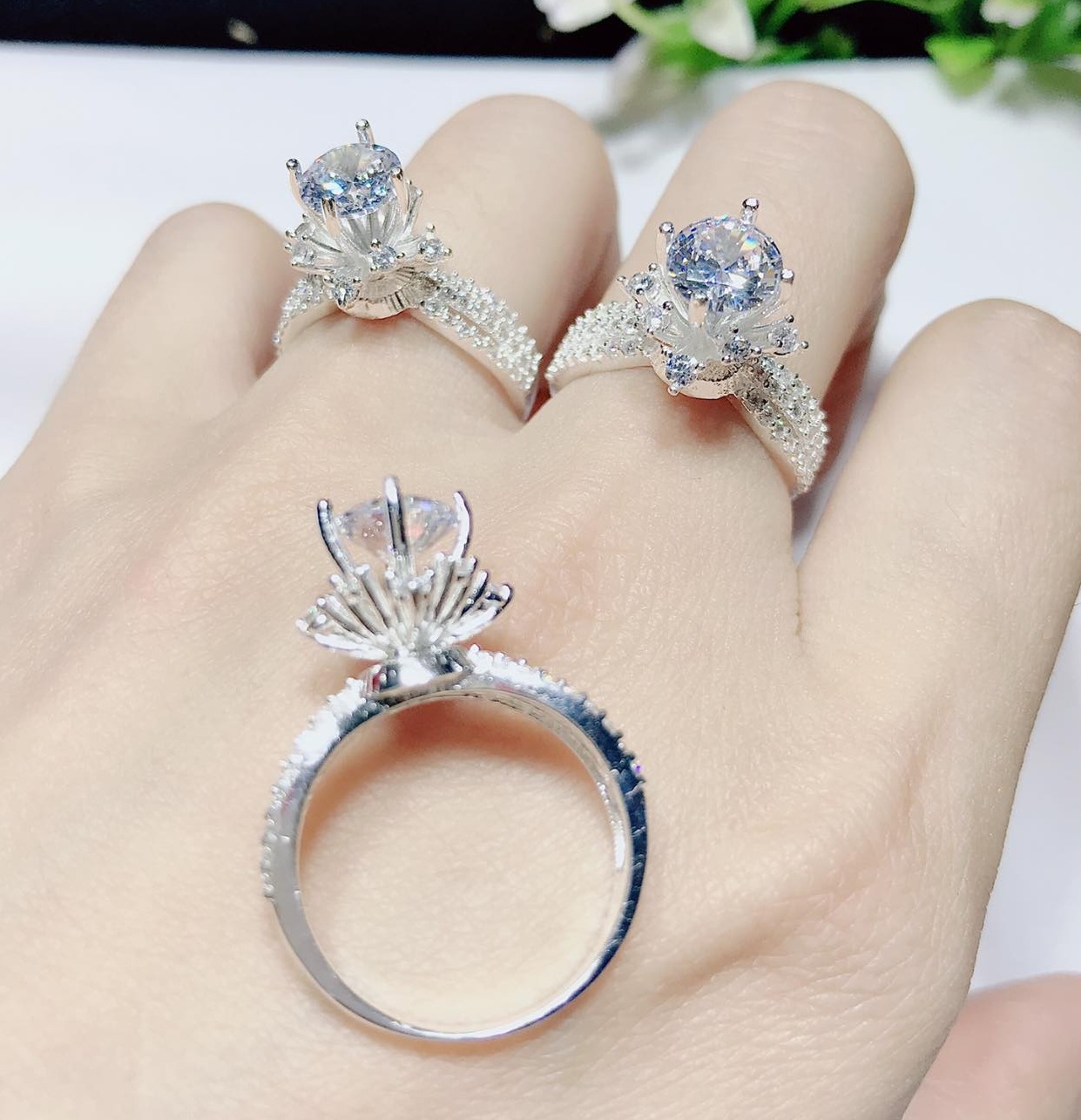 Nhẫn bạc nữ đài cao đính đá MS85