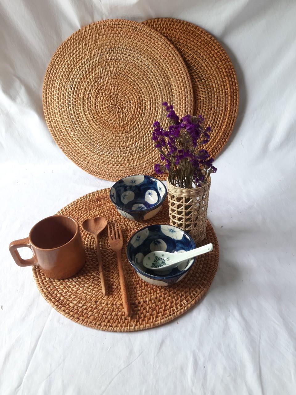 Miếng Lót Ly/Cốc - TấmLót  Bằng Mây Tiện Ích Màu Tự Nhiên Hình Tròn, Miếng Lót Handmade, Kích Thước 36 và 30 cm / Quà Tặng Việt Nam / Handmade in Vietnam