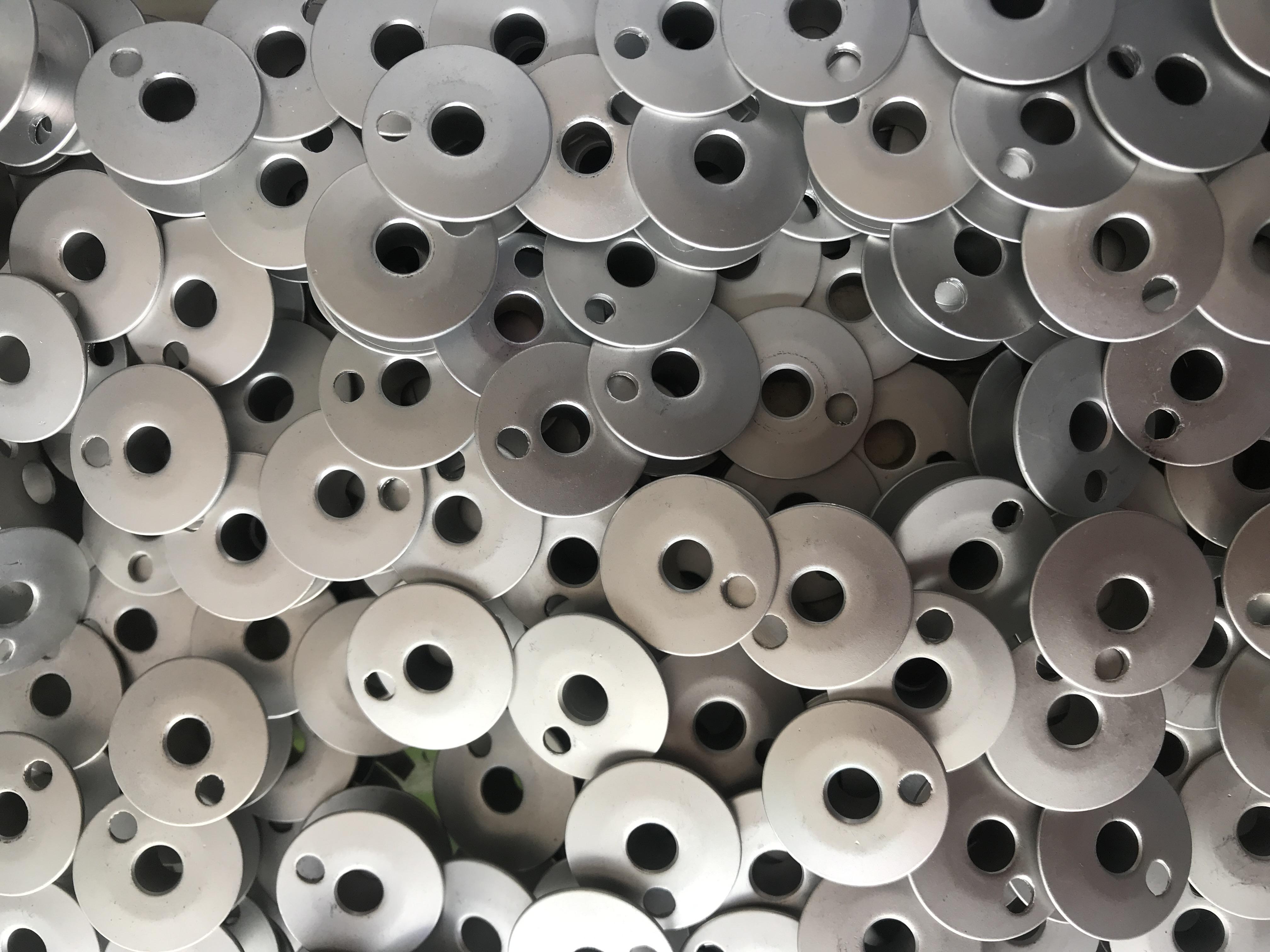 SUỐT MÁY 2 KIM Ổ NHỎ HOẶC SUỐT MÁY TRỤ 810