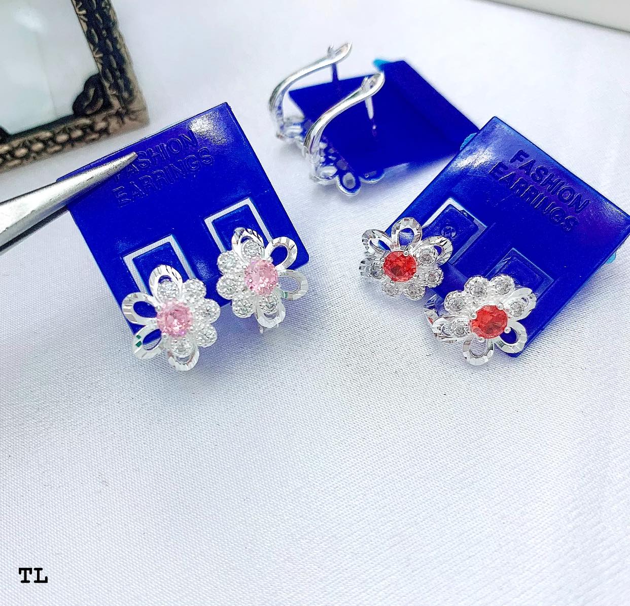 Bông tai bạc ta đính đá MS60