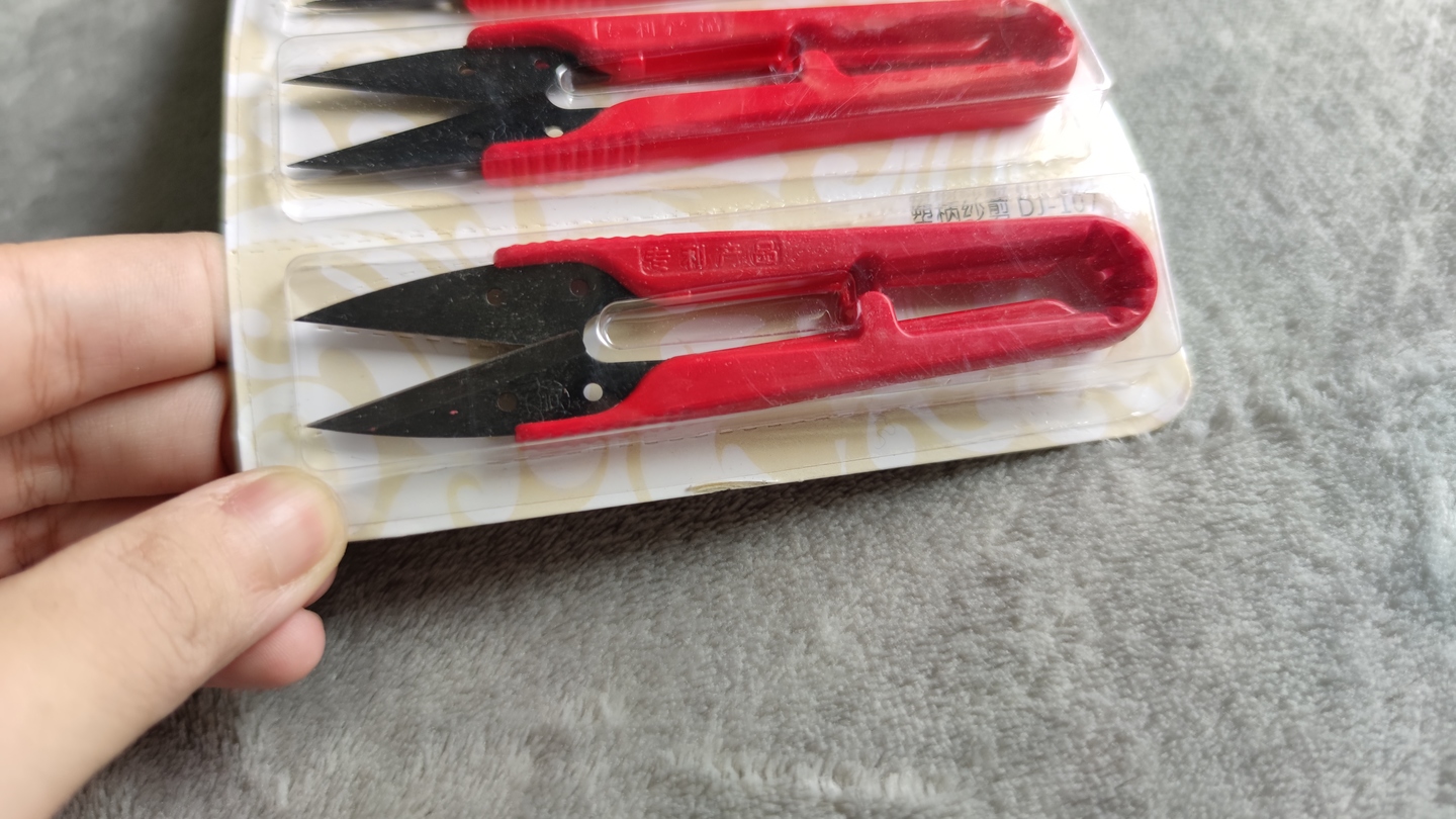 [HCM]Kéo Cắt Chỉ Bấm Chỉ Siêu Bén