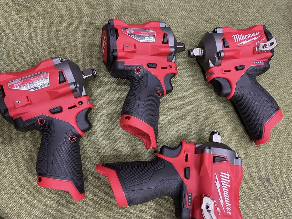 Máy siết Bu Lông Milwaukee M12
