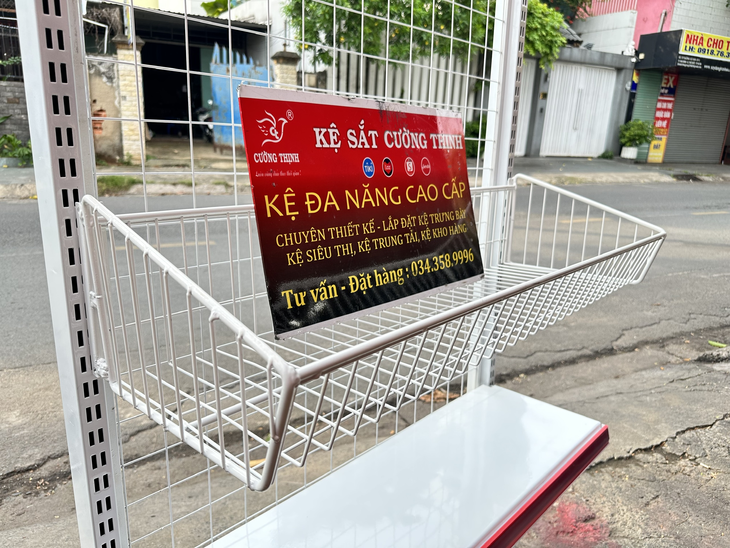 Rổ mỳ, lắp vào kệ siêu thị ( dài 90cm)