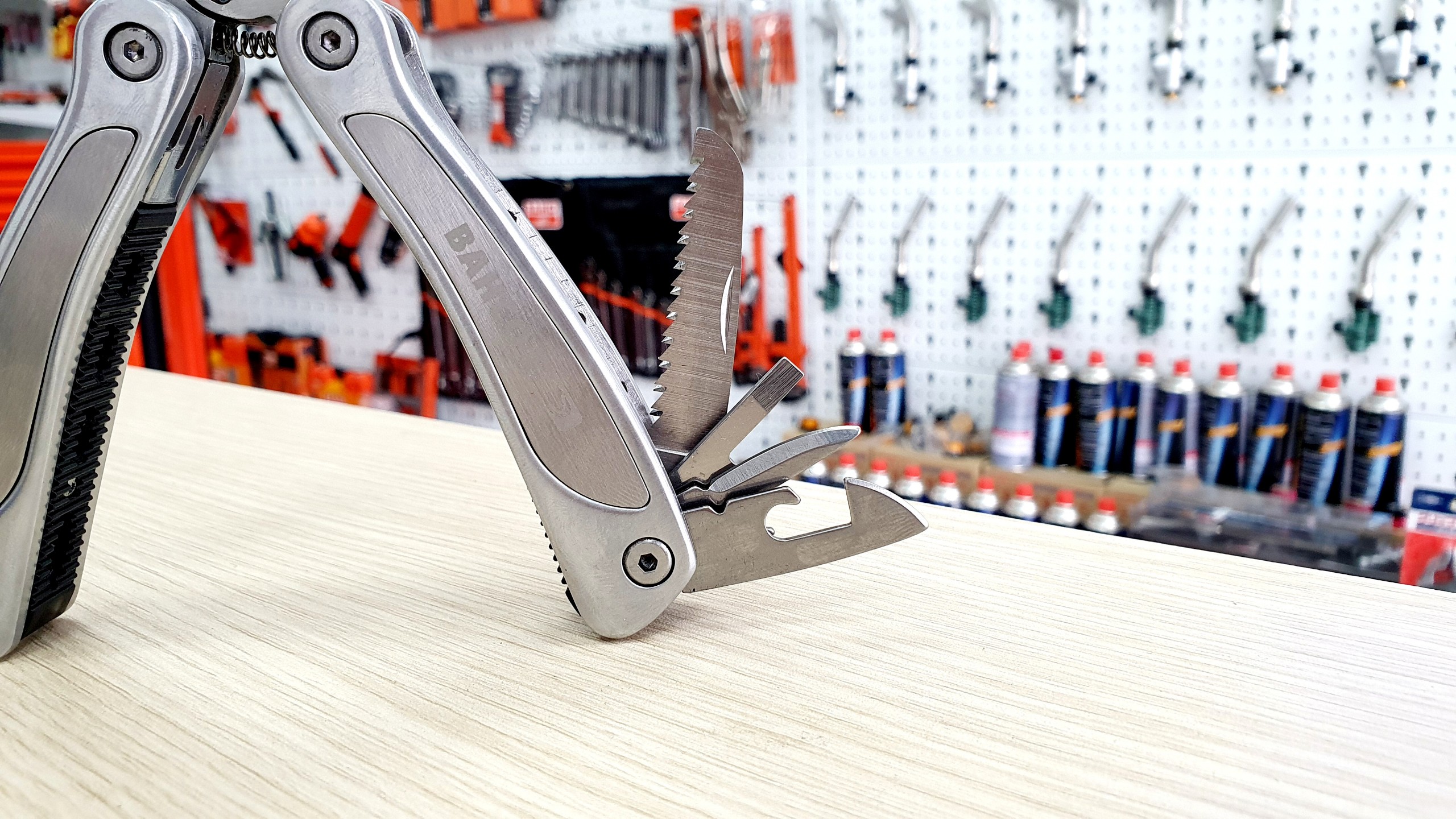 Bộ dụng cụ đa năng 12 trong 1 Bahco Sweden model MTT051