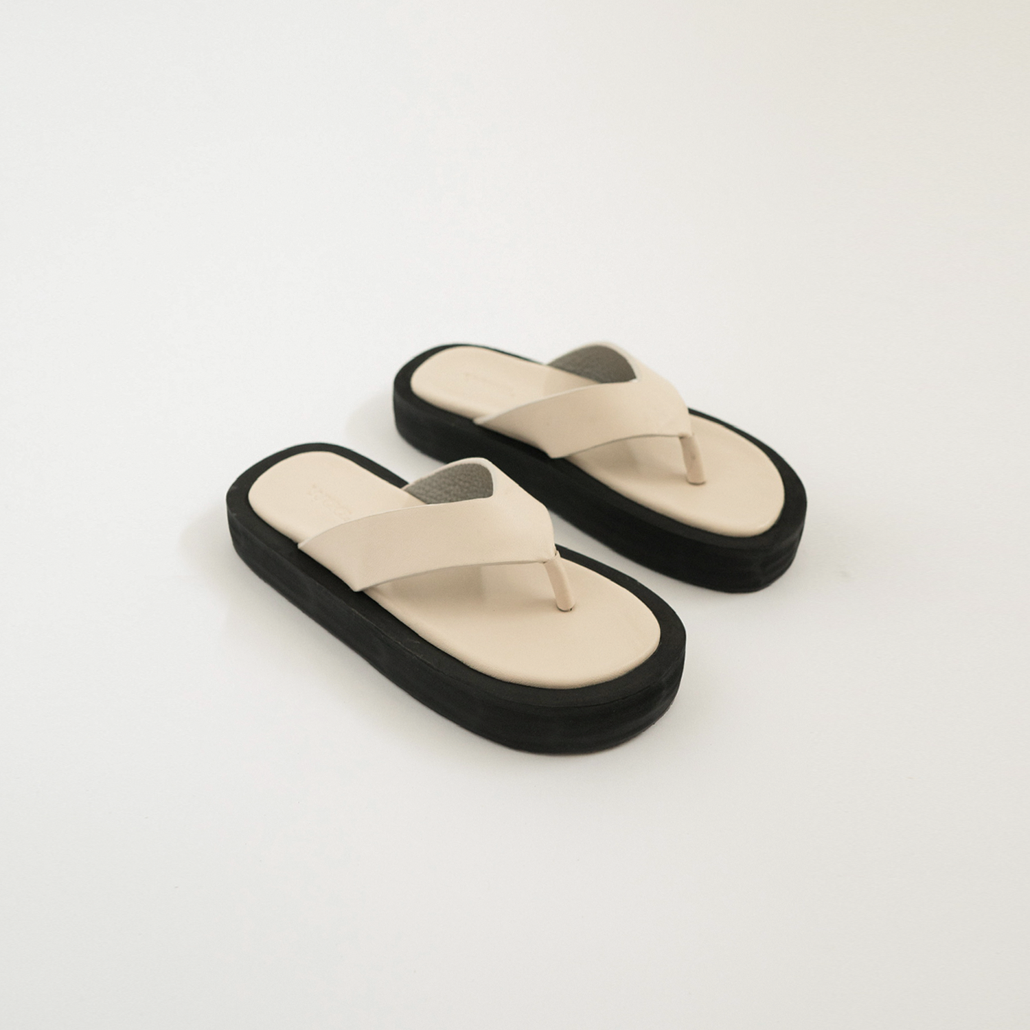 DÀY FLIP-FLOPS Waa. - Màu Kem- Dép Xỏ Ngón Da Thật