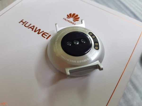 THAY CHÂN SẠC CHO ĐỒNG HỒ HUAWEI WATCH 2