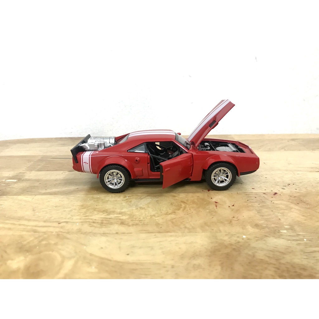 Mô hình xe Dodge Ice Charger  _ Tỷ lệ 1:32