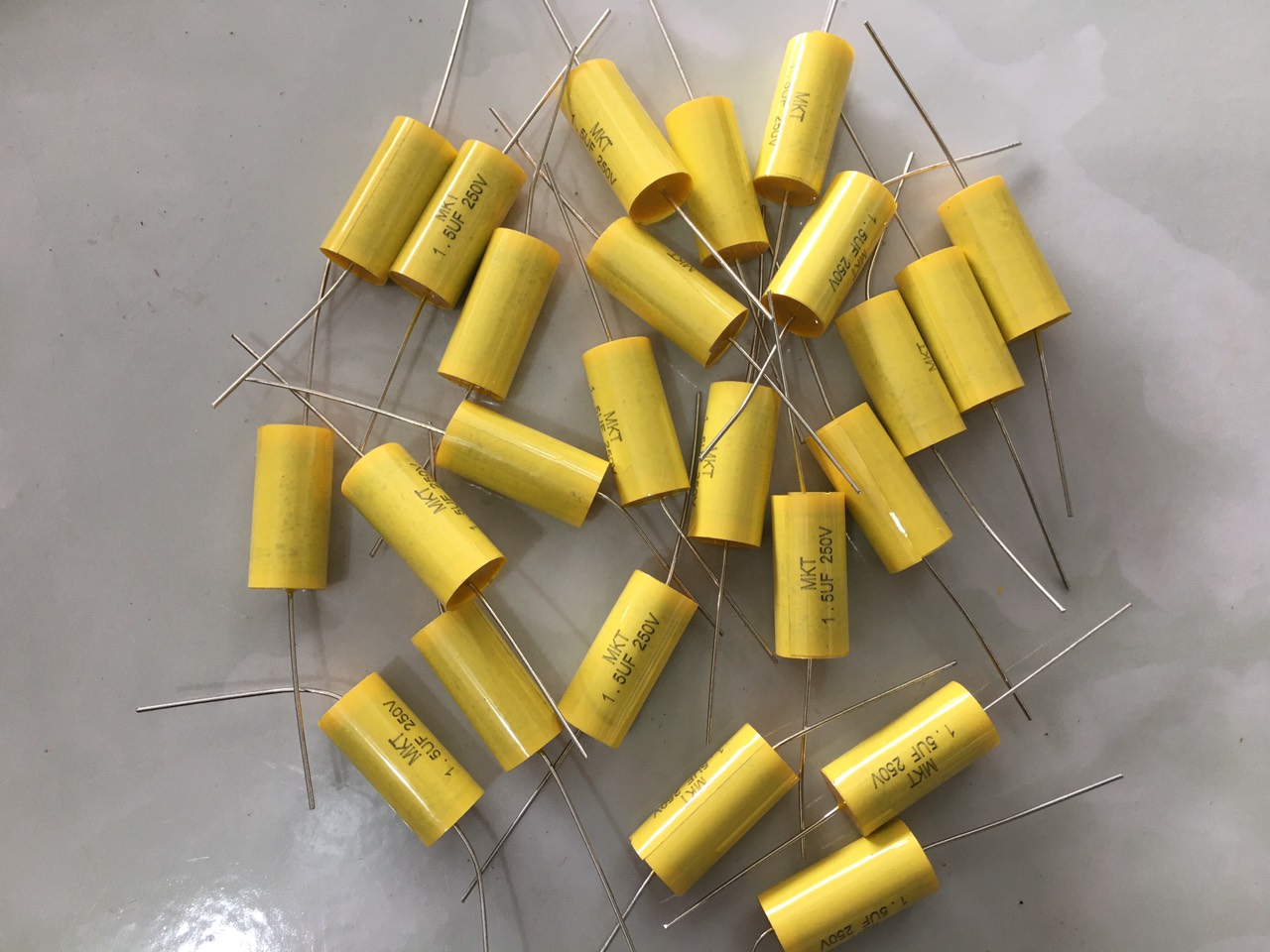 TỤ LOA TREBLE KÈN SÂN KHẤU 1.5 MF 250V giá 10 con