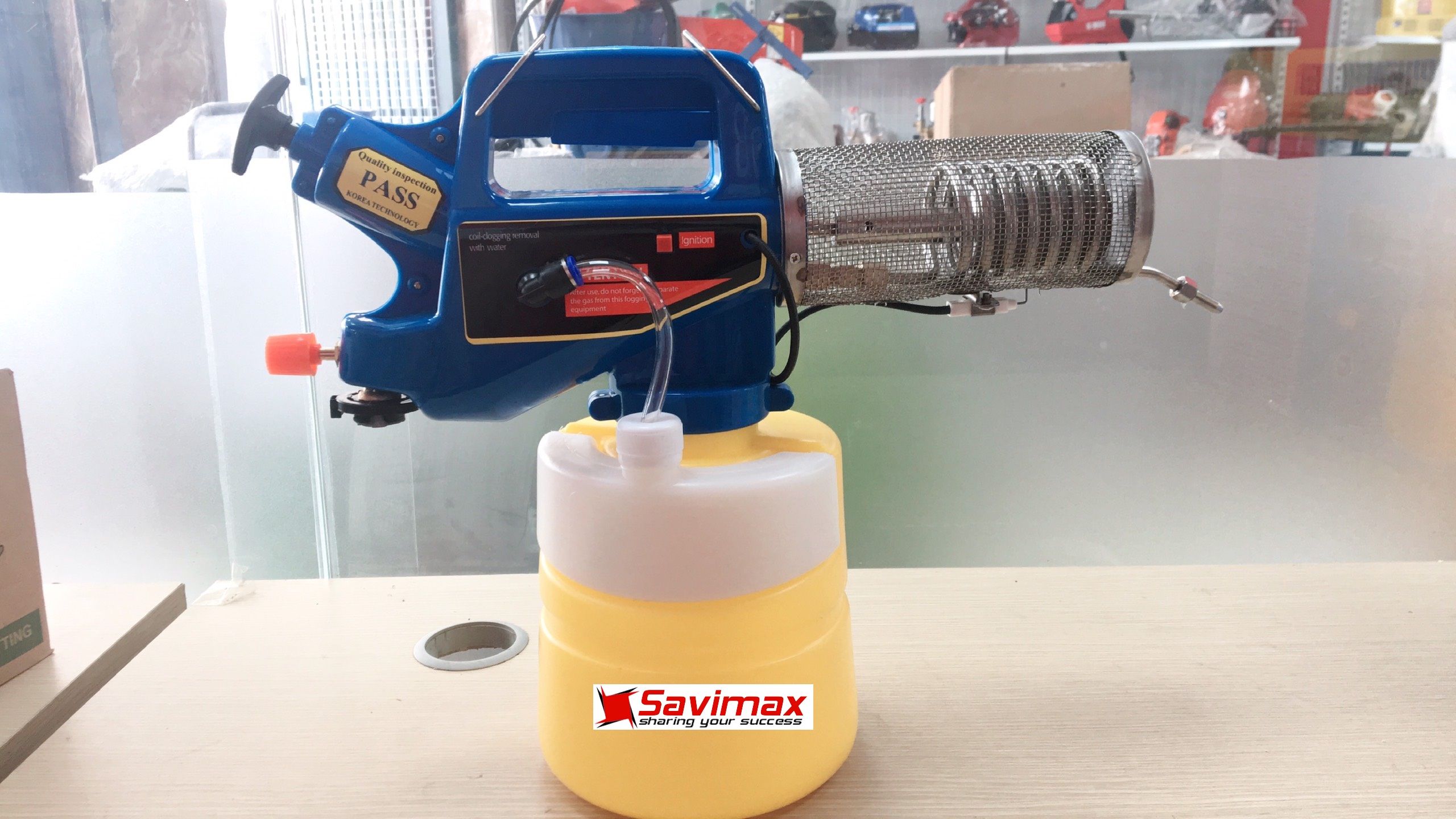 Máy phun khói mini hàng Hàn Quốc bảo hành 12 tháng