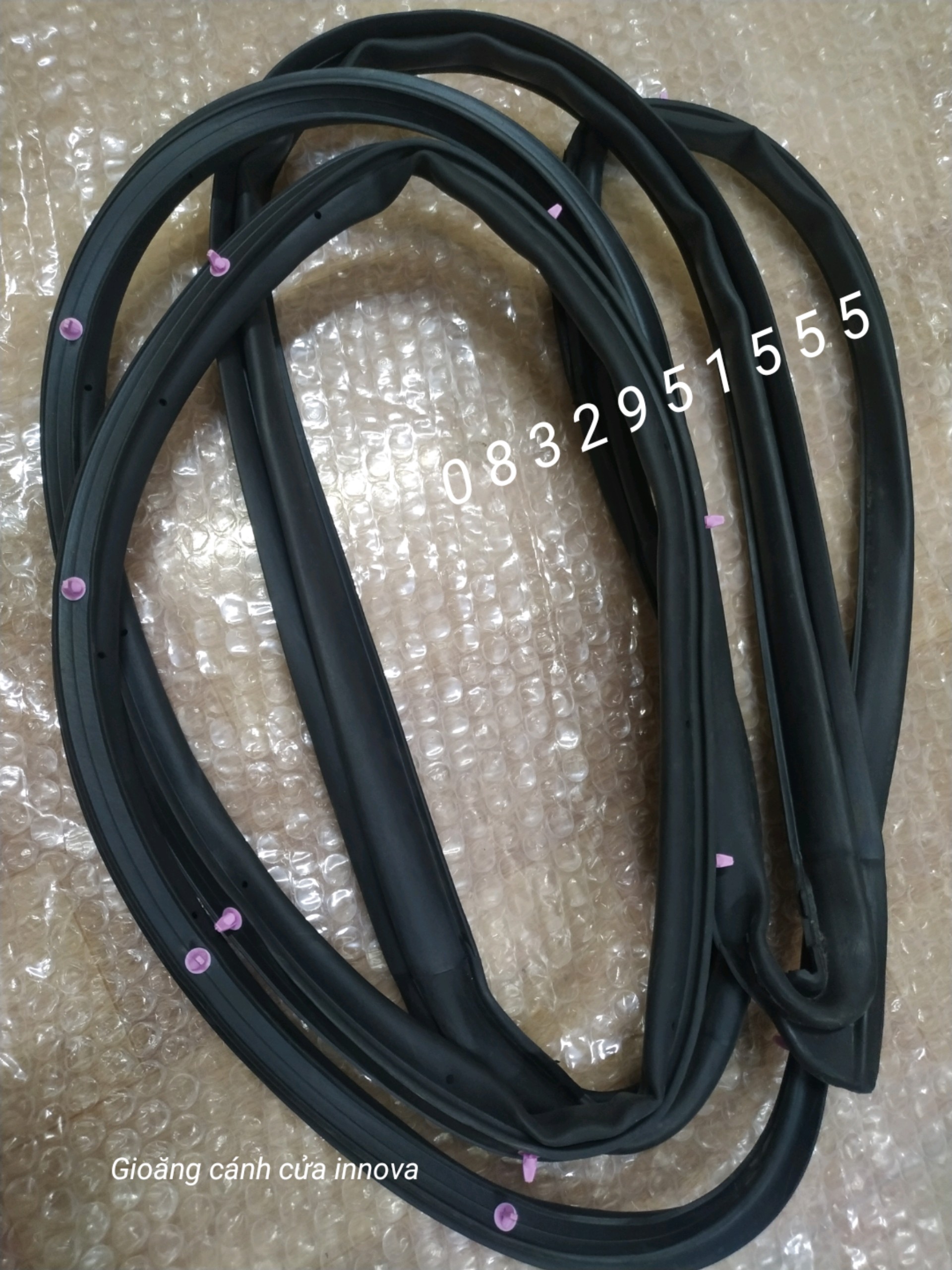 Gioăng cánh cửa Innova 05 - 14 ( giá bán 1 chiếc , oem )
