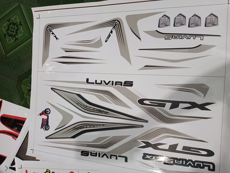 tem rời luvias gtx bạc xe trắng