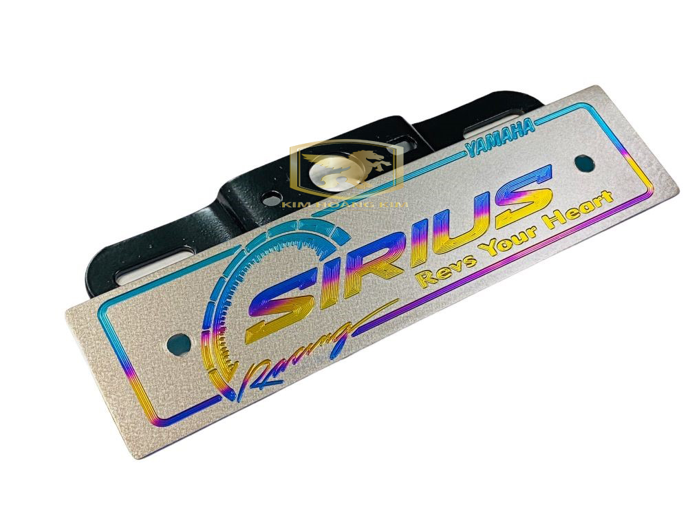 Bảng tên TiTanium điện phân gắn Sirius + 2 ốc Proti (100% Titan)