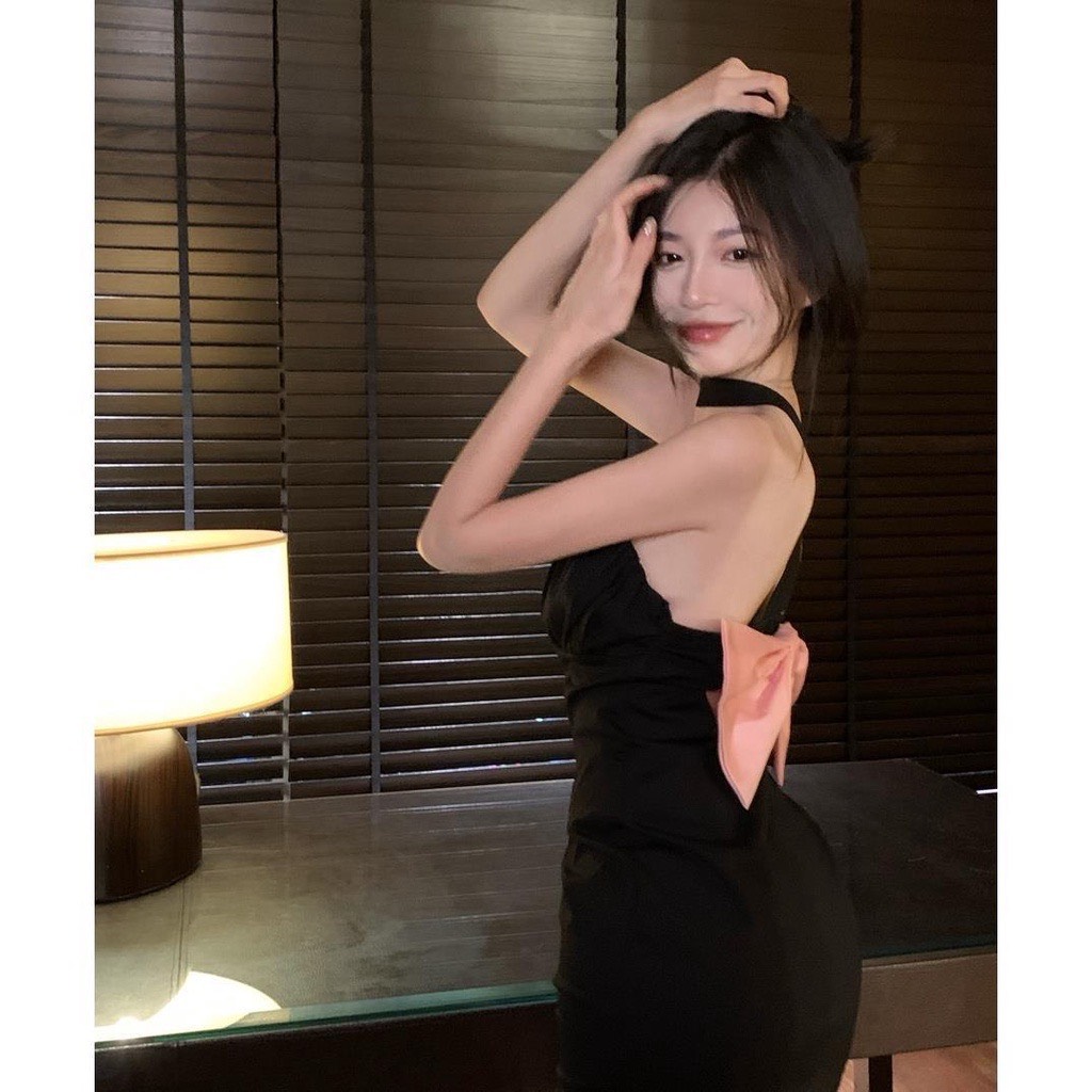Đầm ôm kiểu dây chòng cổ phối nơ lưng chất thun borip