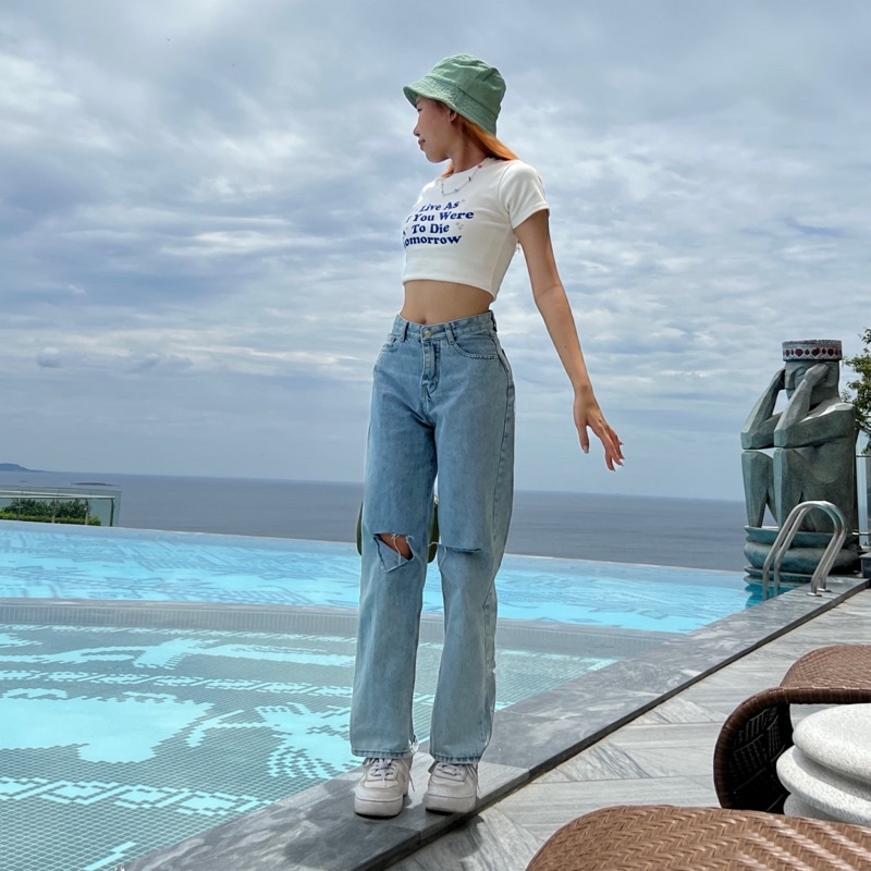 Quần jeans ống suông rách gối nữ