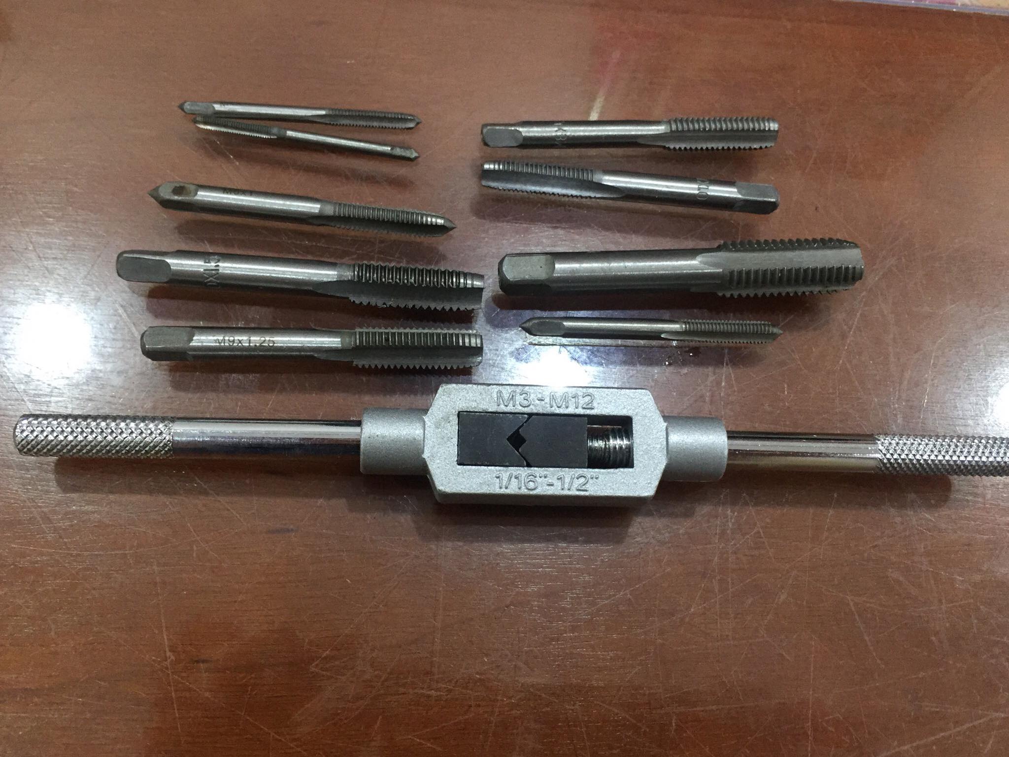 bộ tay quay taro tạo ren trong 10 chi tiết M3-M12