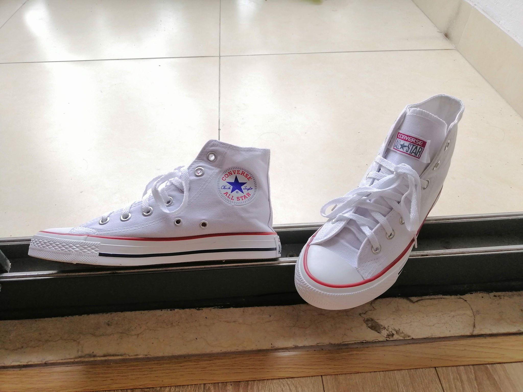 Giày Converse Classic trắng cổ cao