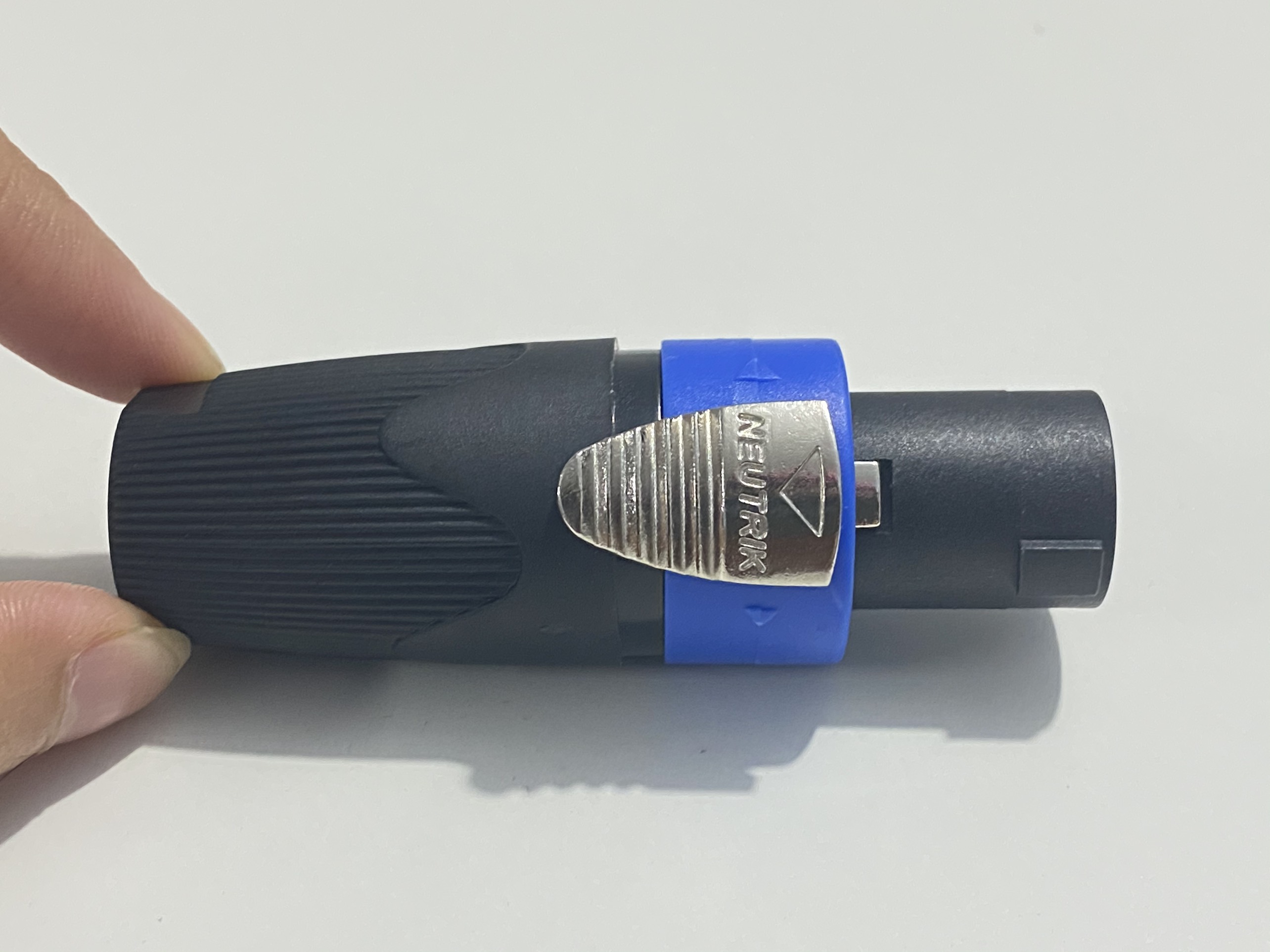 JACK CẮM LOA SPEAKON NL4FX