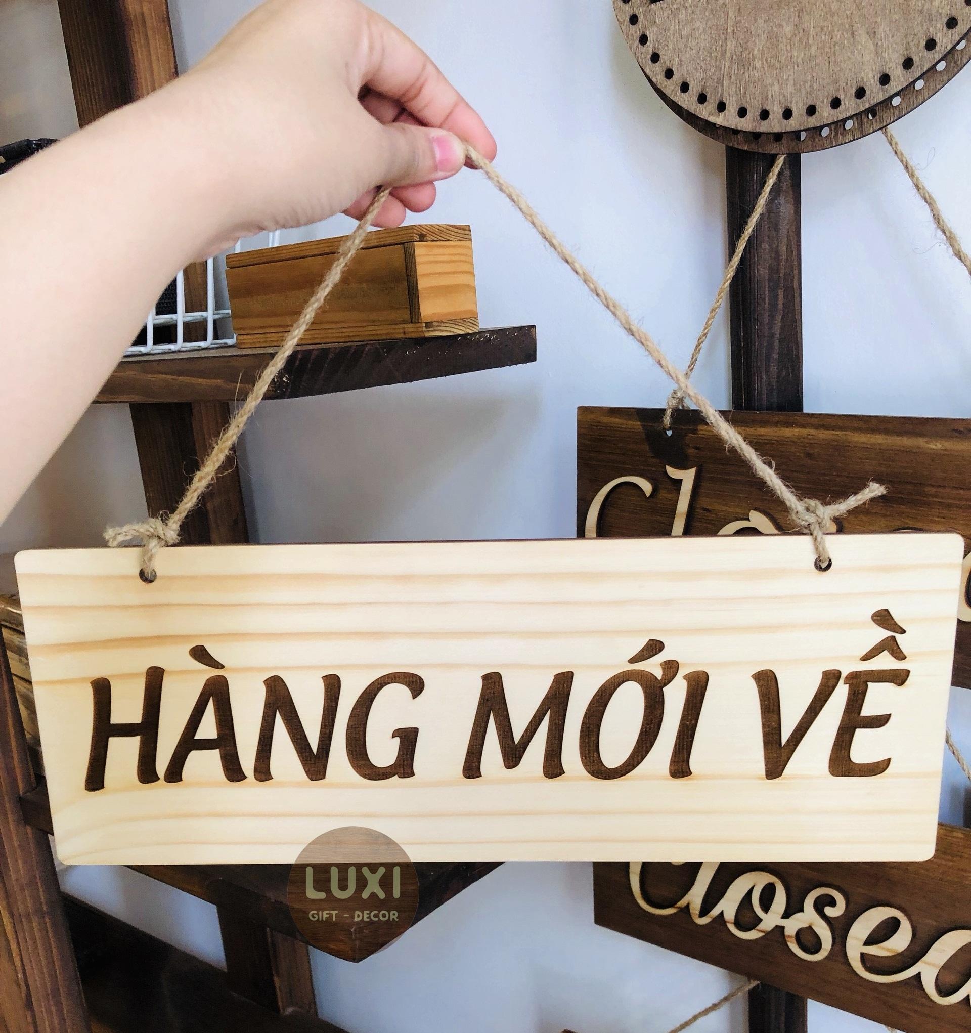 Bảng gỗ treo cửa 1 mặt hàng mới về 13 luxi decor