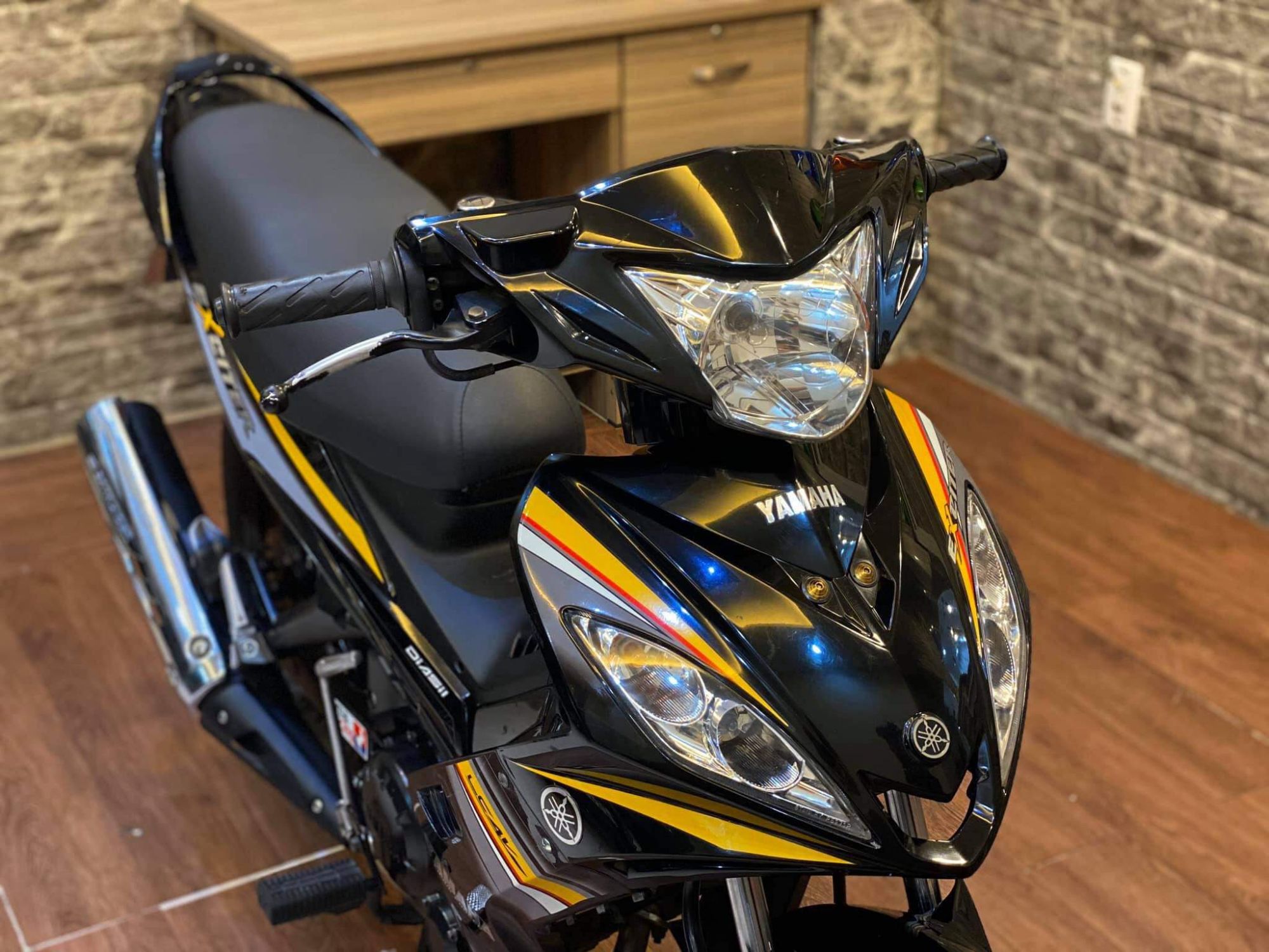 [HCM]Tem rời xe Exciter 2010 đen tem vàng cao cấp