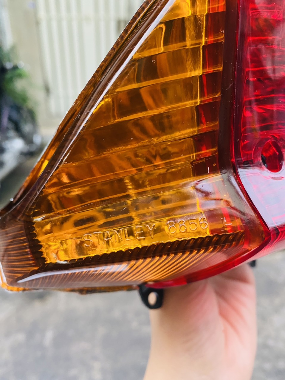ĐÈN HẬU ( ĐÈN LÁI ) SAU XE SUPER DREAM