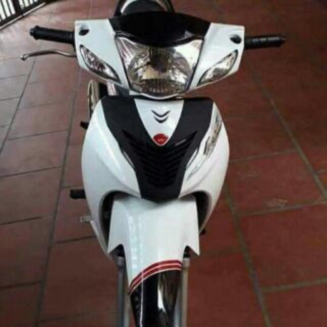 Mặt Nạ Wave 2017-2019 - kiểu SH mode hàng đẹp (màu đen lõi trắng hay trắng lõi xi)