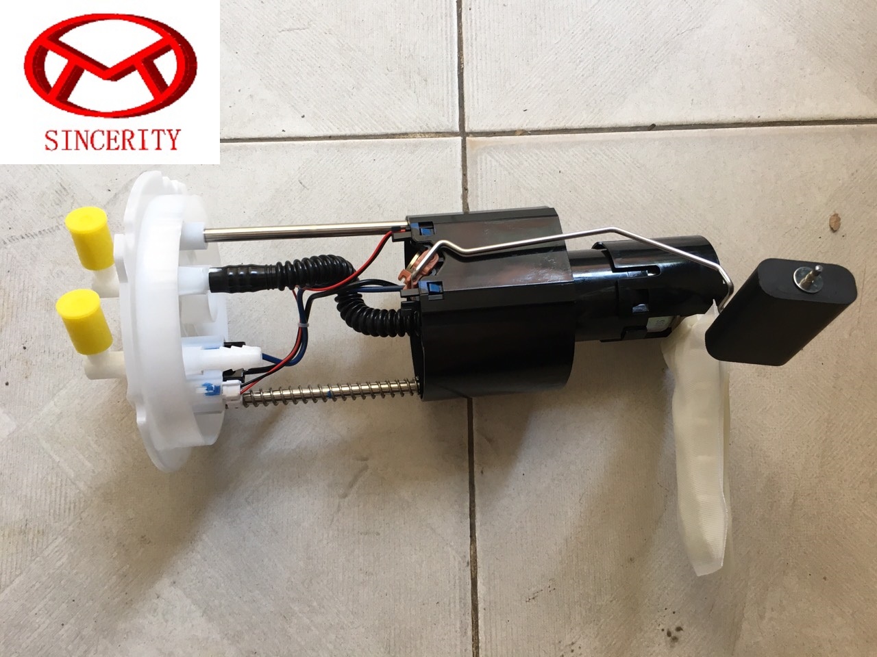 Cụm bơm xăng Thaco Towner 950A