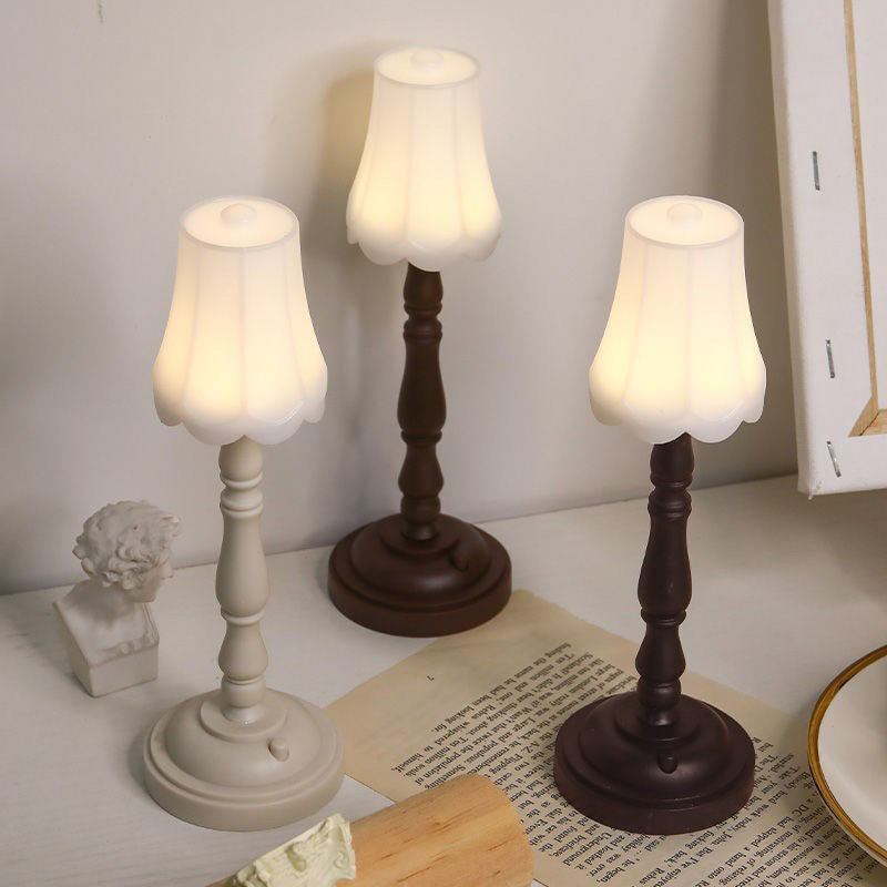 Đèn Led Mini Để Bàn Bảo Vệ Mắt Phong Cách Bắc Âu Retro