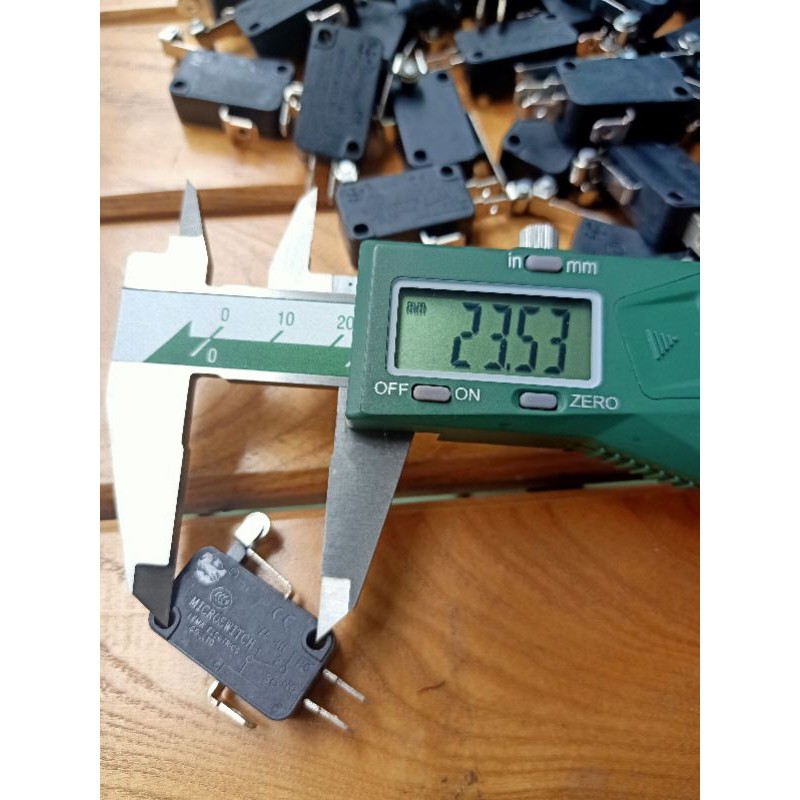 công tắc hành trình bánh xe
