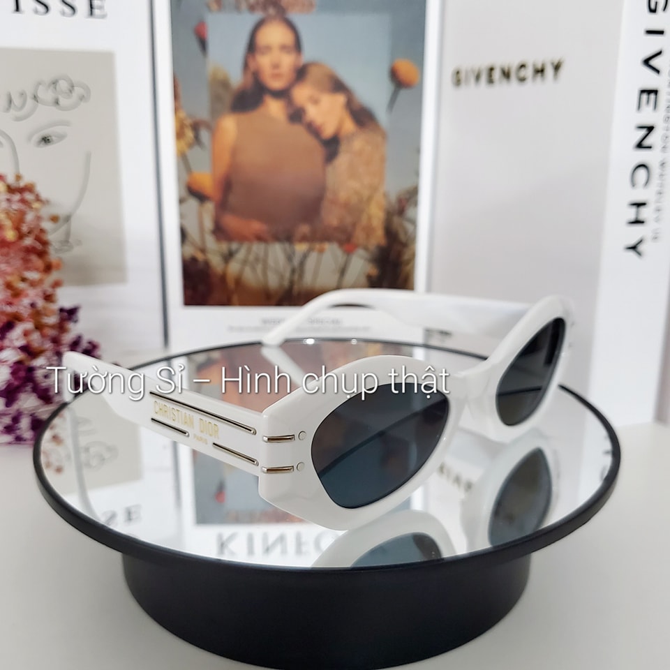 Kính Mát Nữ Form Nhí Thời Trang - Hottrend