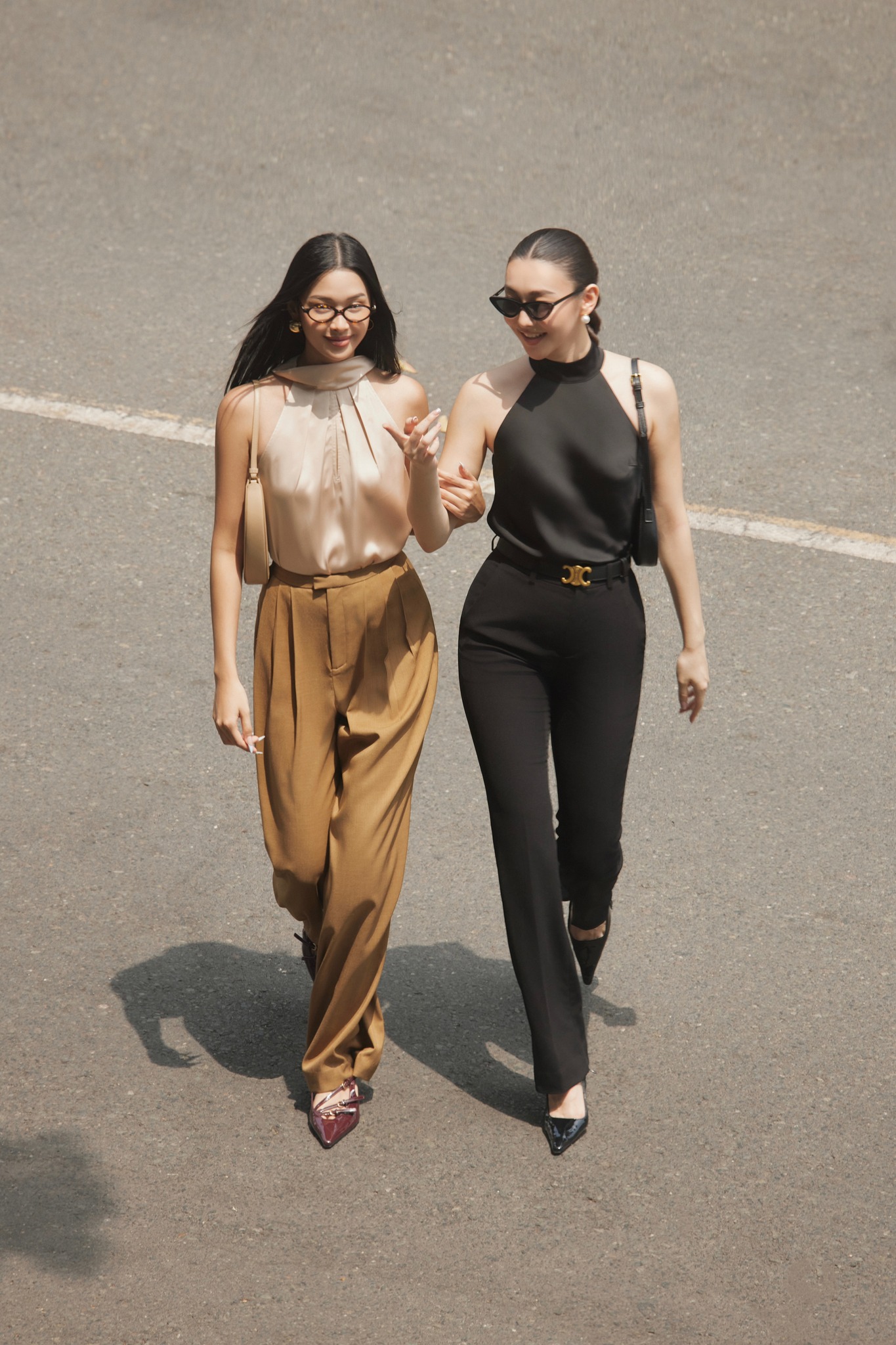 Áo sơ mi lụa đen cổ yếm HUONG BOUTIQUE BSSM58