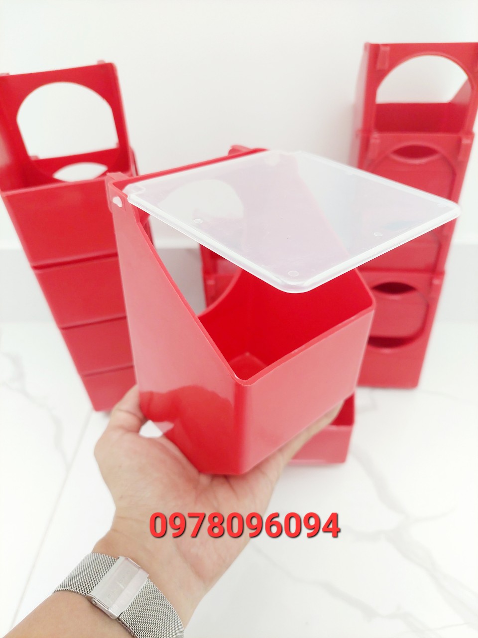 Máng ăn treo lồng có nắp máng ăn cho gà nòi máng ăn cho gà tre máng ăn cho gà đá máng ăn cho gà chọi máng ăn cho bồ câu