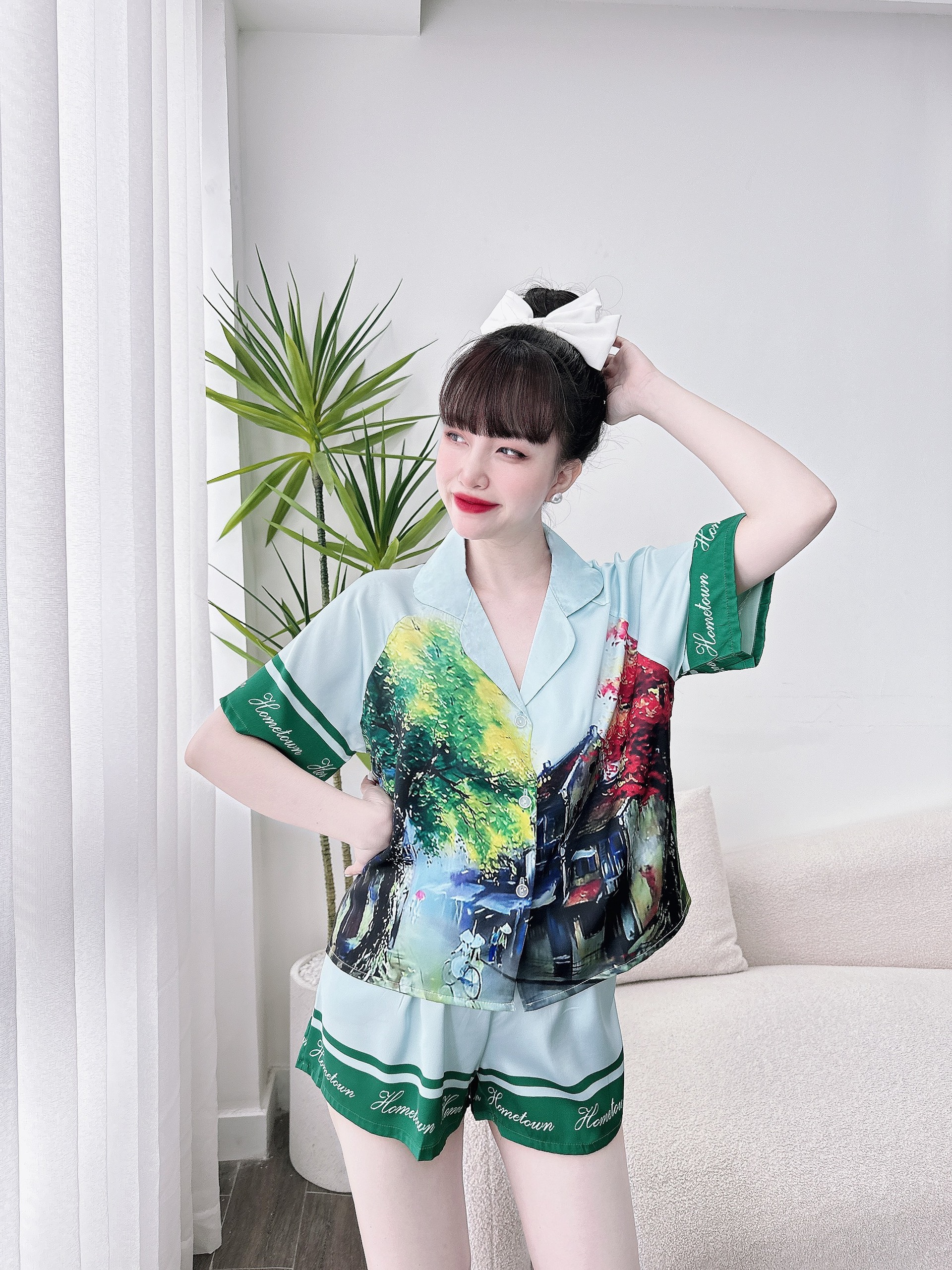 Bộ lụa đùi in họa tiết sang trọng