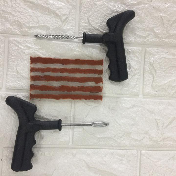 Bộ vá dùi lốp không săm cho ô tô , xe máy