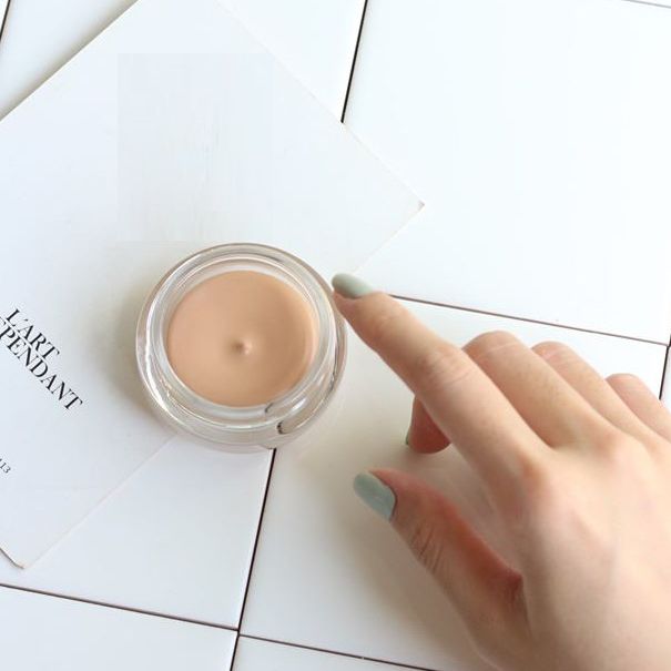 Phấn Tươi Essence Soft Touch Mousse 04 Matt Ivory 16 g Hàng Đức