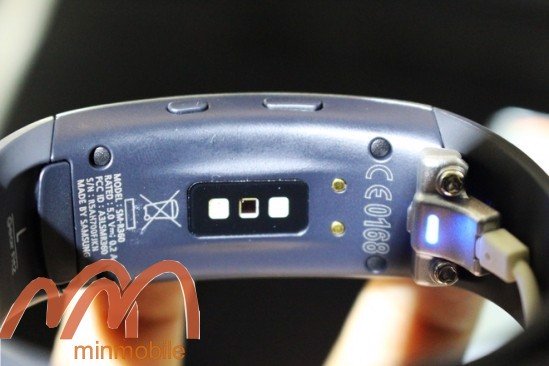 THAY CHÂN SẠC SAMSUNG GEAR FIT 2