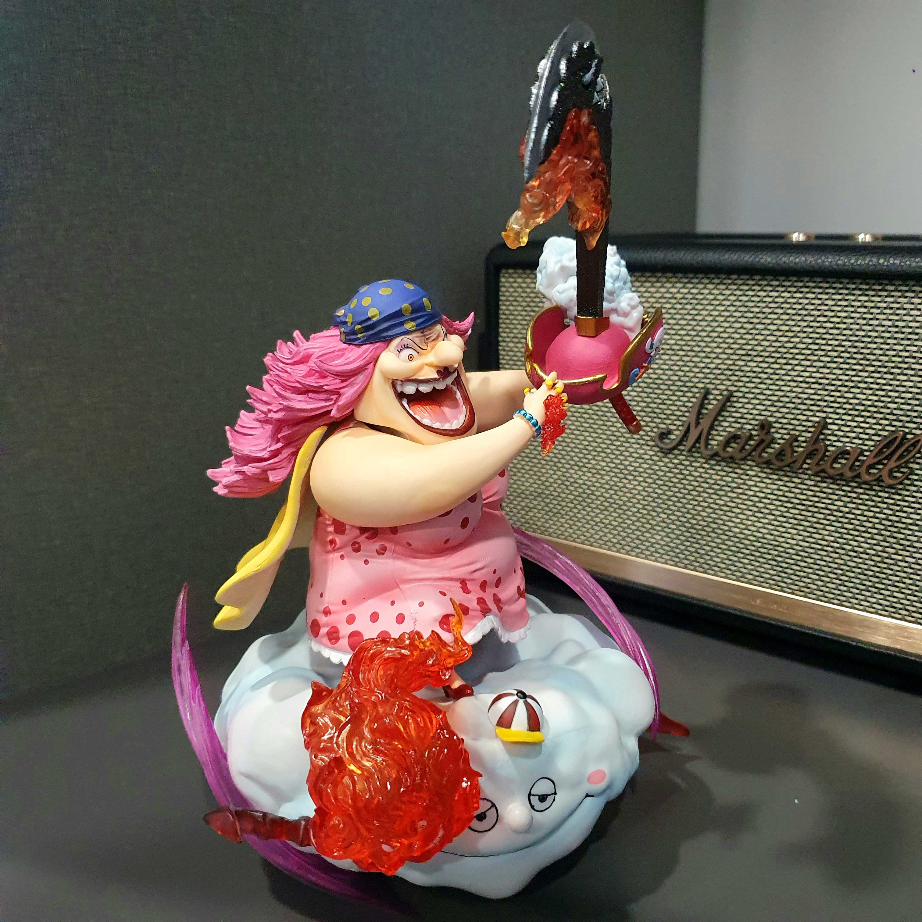Mô hình Big Mom 28 cm - One Piece