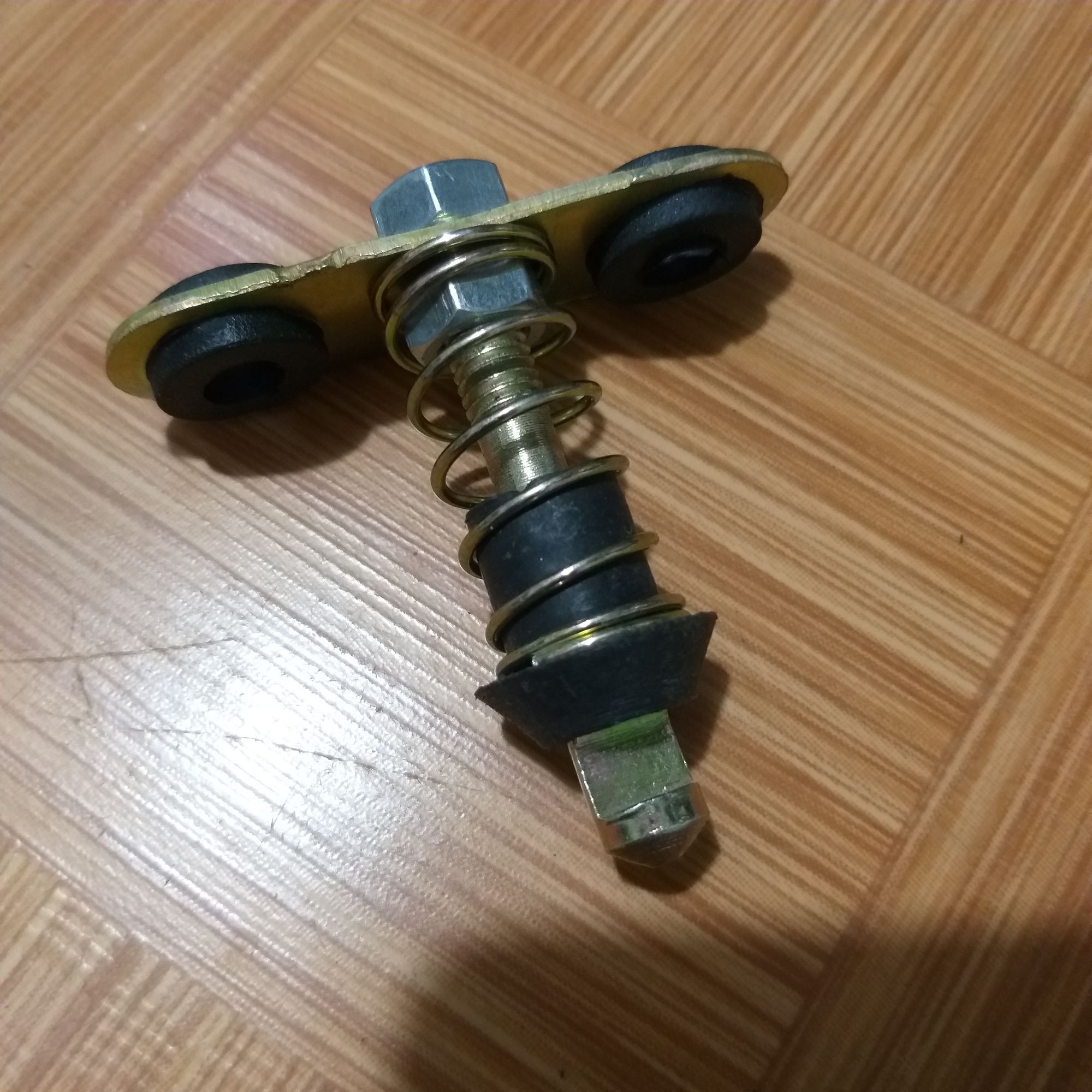 Chốt gắn yên xe dream