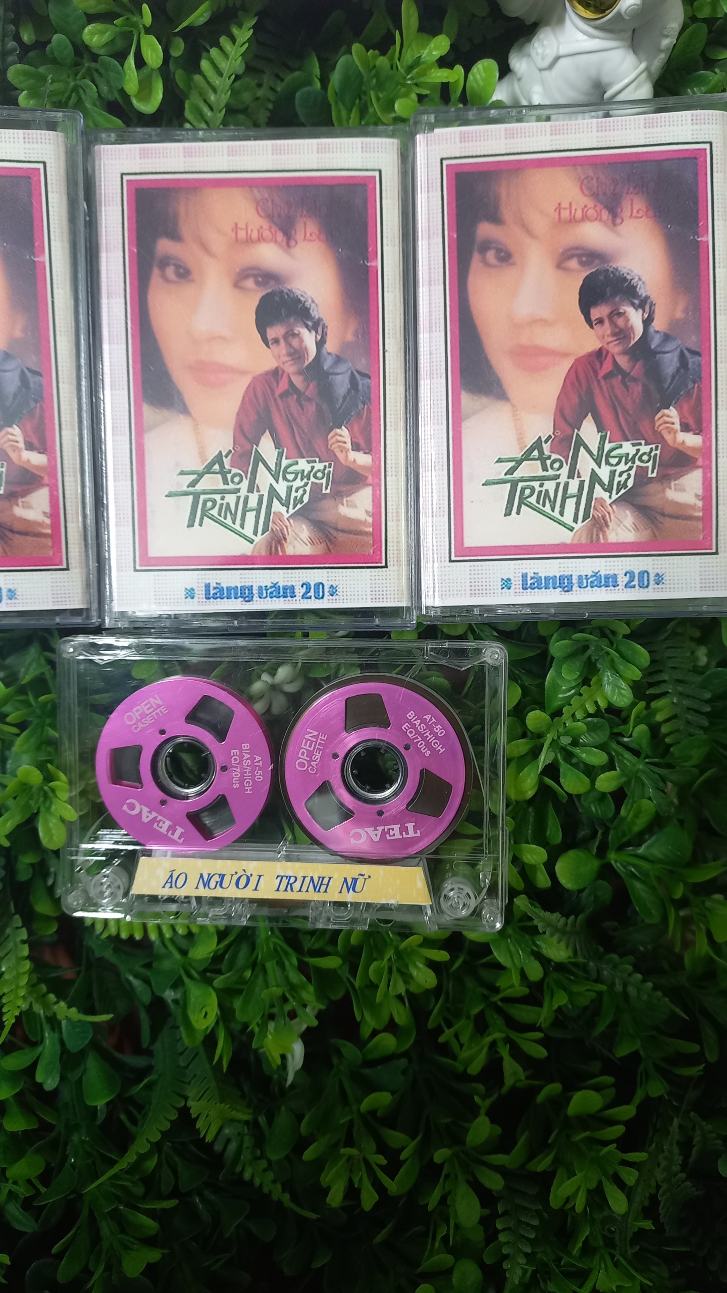 BĂNG CASSETTE CHẾ LINH KHAY NHÔM