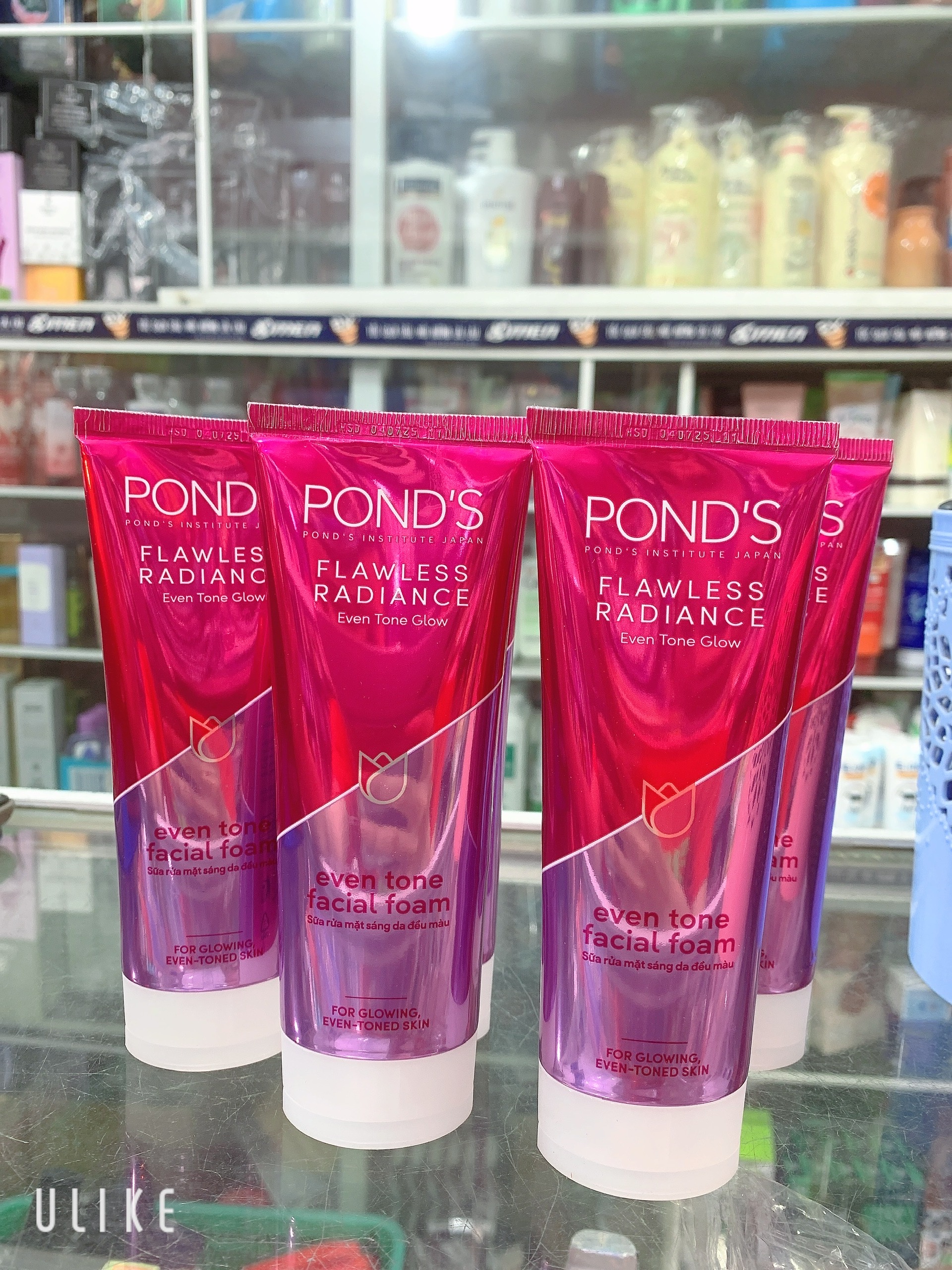 Sữa Rửa Mặt Sáng Da Ponds Flawless Radiance (100g)