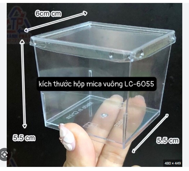 Cốc nhựa vuông lớn đựng bánh Mousse có nắp